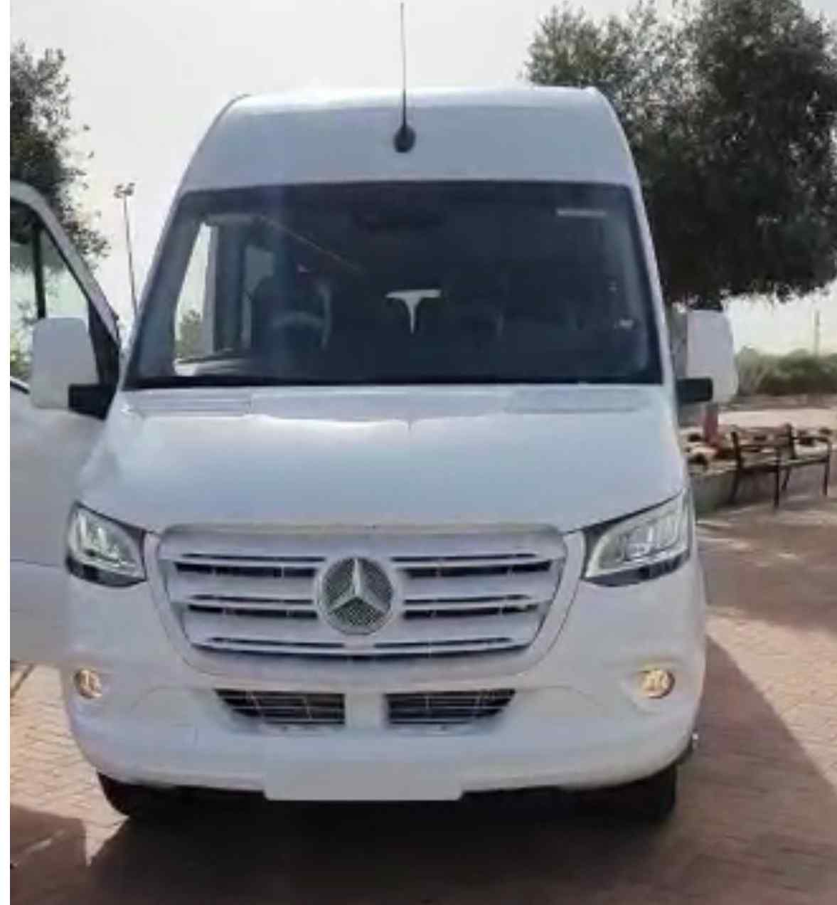 מיניבוס 20 מקומות