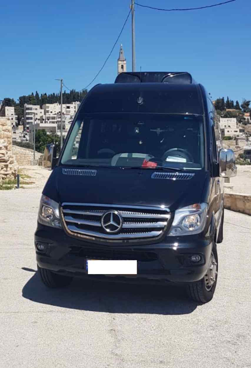 מיניבוס 23 מקומות